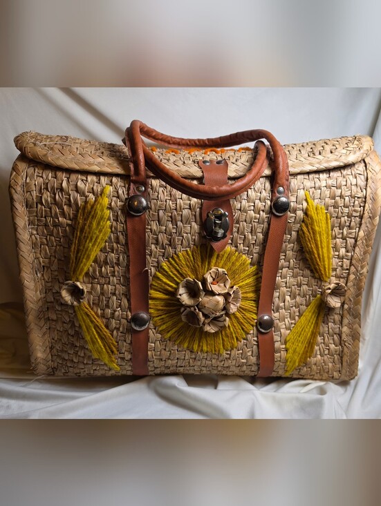 Handmade Handbags - VTG IXTAPA Mexico Woven Straw Tote Bag Boho MCM Beach Vacation Market Carryall